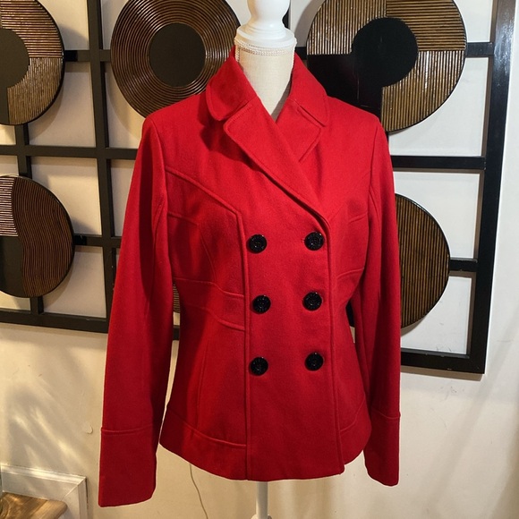 Beautiful Guess winter jacket rad used in good condition. - Picture 4 of 8